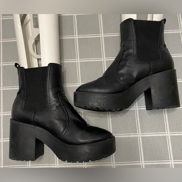 Silent Black Pull On Ankle Boot Shoes Wednesday Platform Sole Round Toe Size 9 - Picture 8 of 12